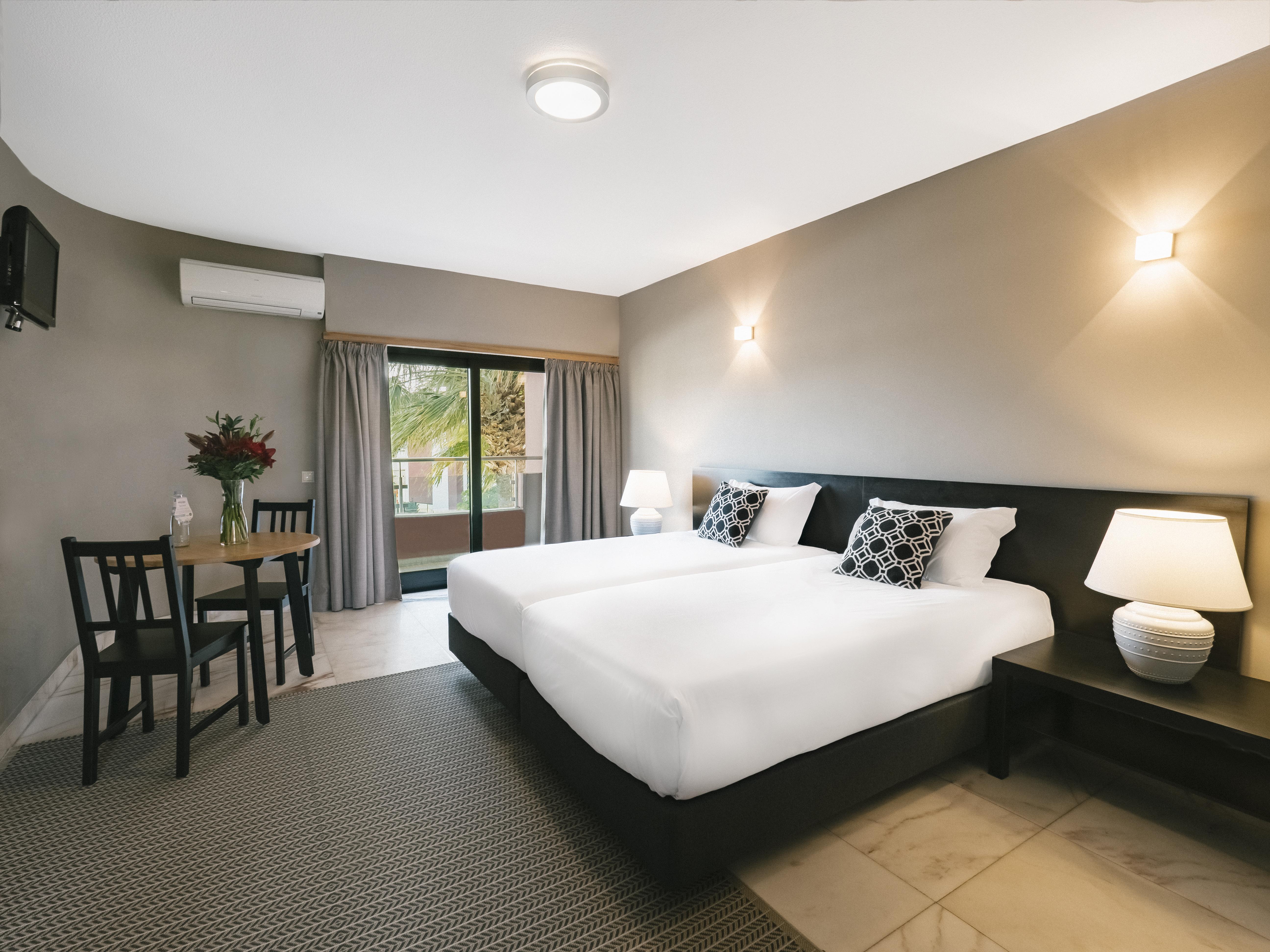 Topazio Vibe Beach Hotel & Apartments - Adults Friendly Албуфейра Екстериор снимка