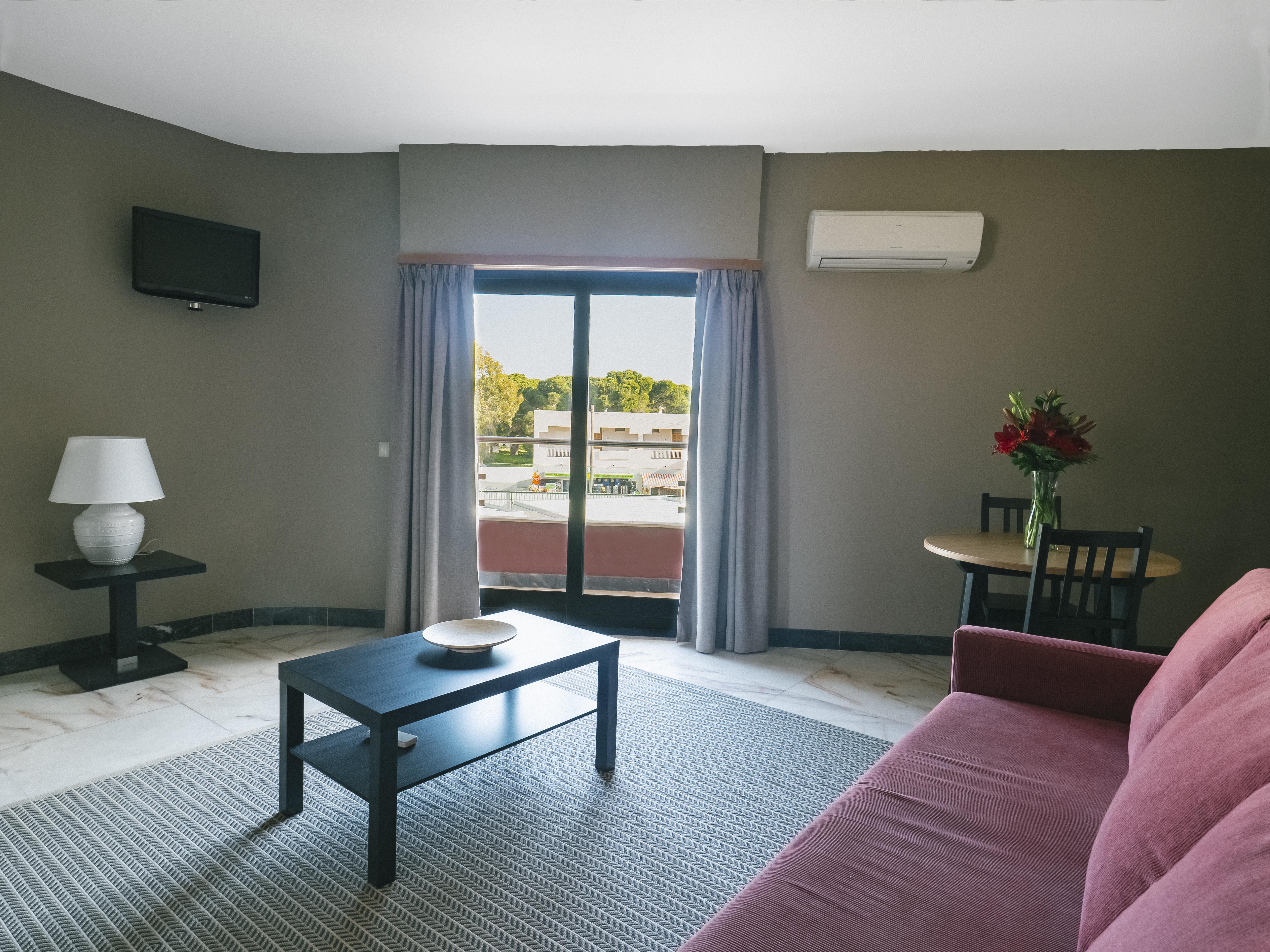 Topazio Vibe Beach Hotel & Apartments - Adults Friendly Албуфейра Екстериор снимка