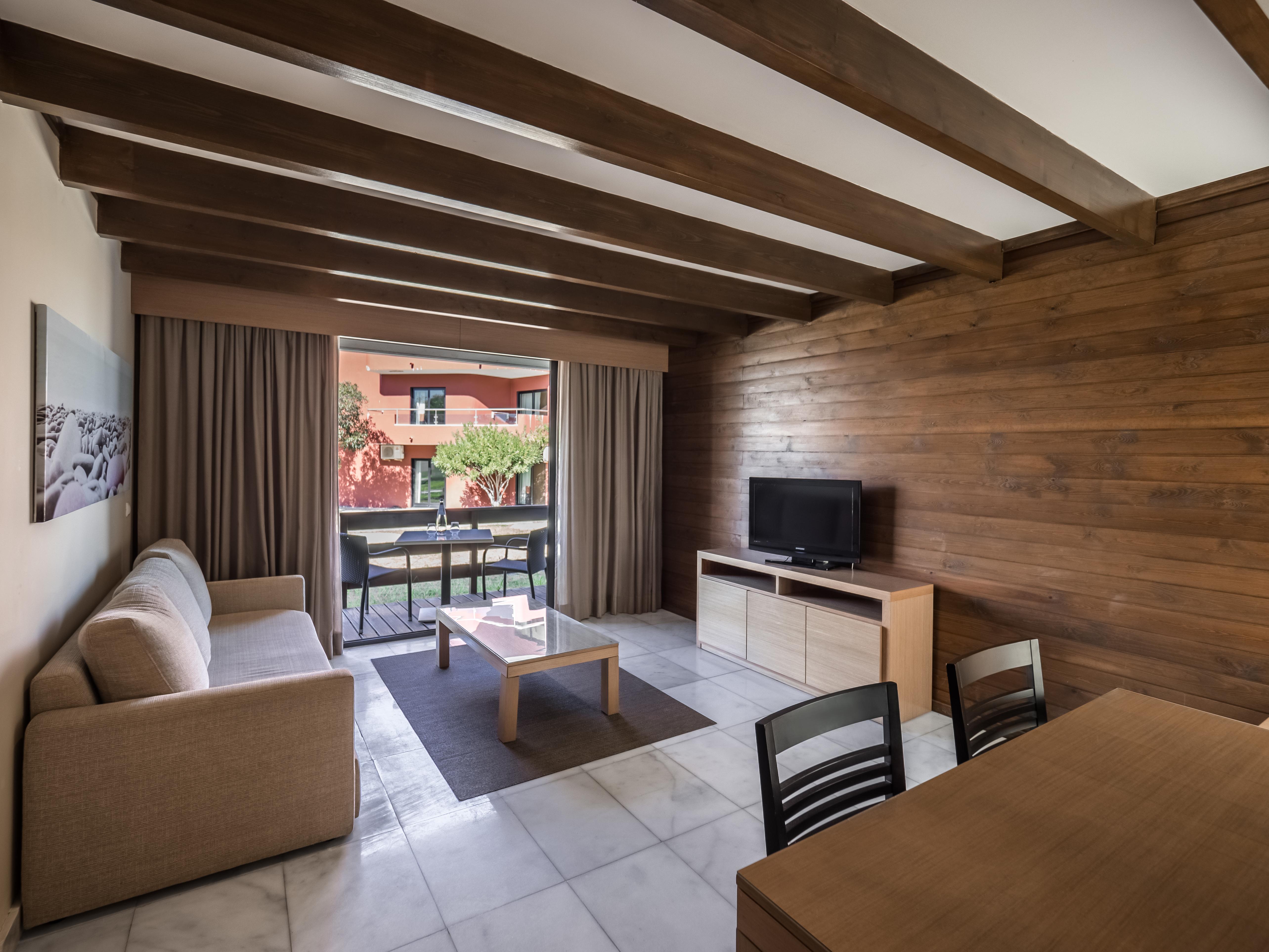Topazio Vibe Beach Hotel & Apartments - Adults Friendly Албуфейра Екстериор снимка