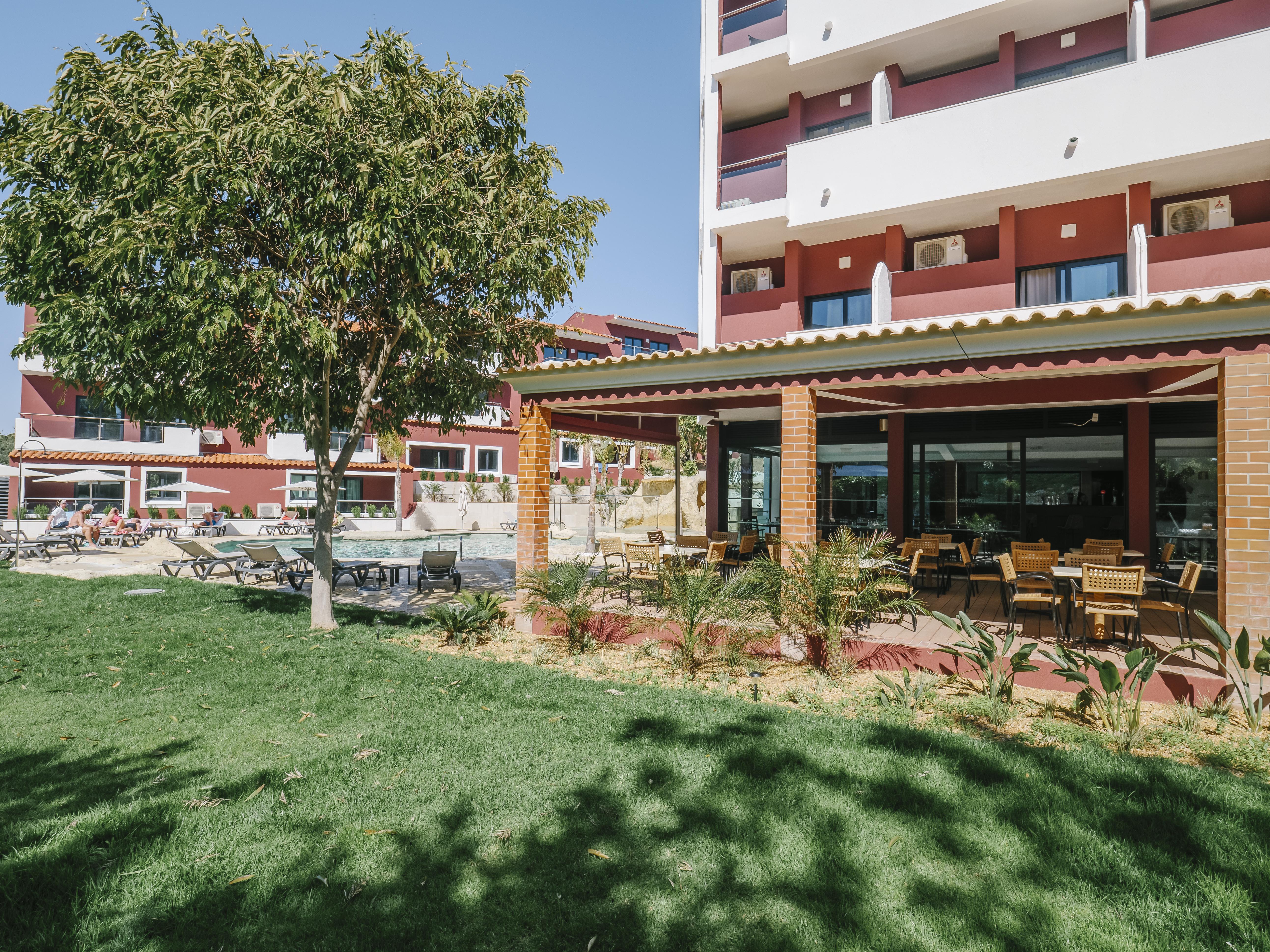 Topazio Vibe Beach Hotel & Apartments - Adults Friendly Албуфейра Екстериор снимка