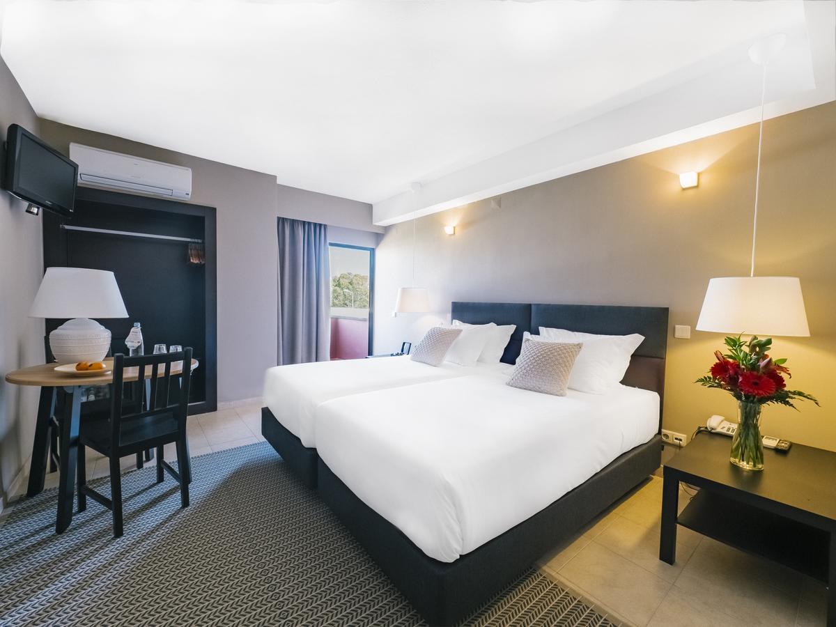 Topazio Vibe Beach Hotel & Apartments - Adults Friendly Албуфейра Екстериор снимка