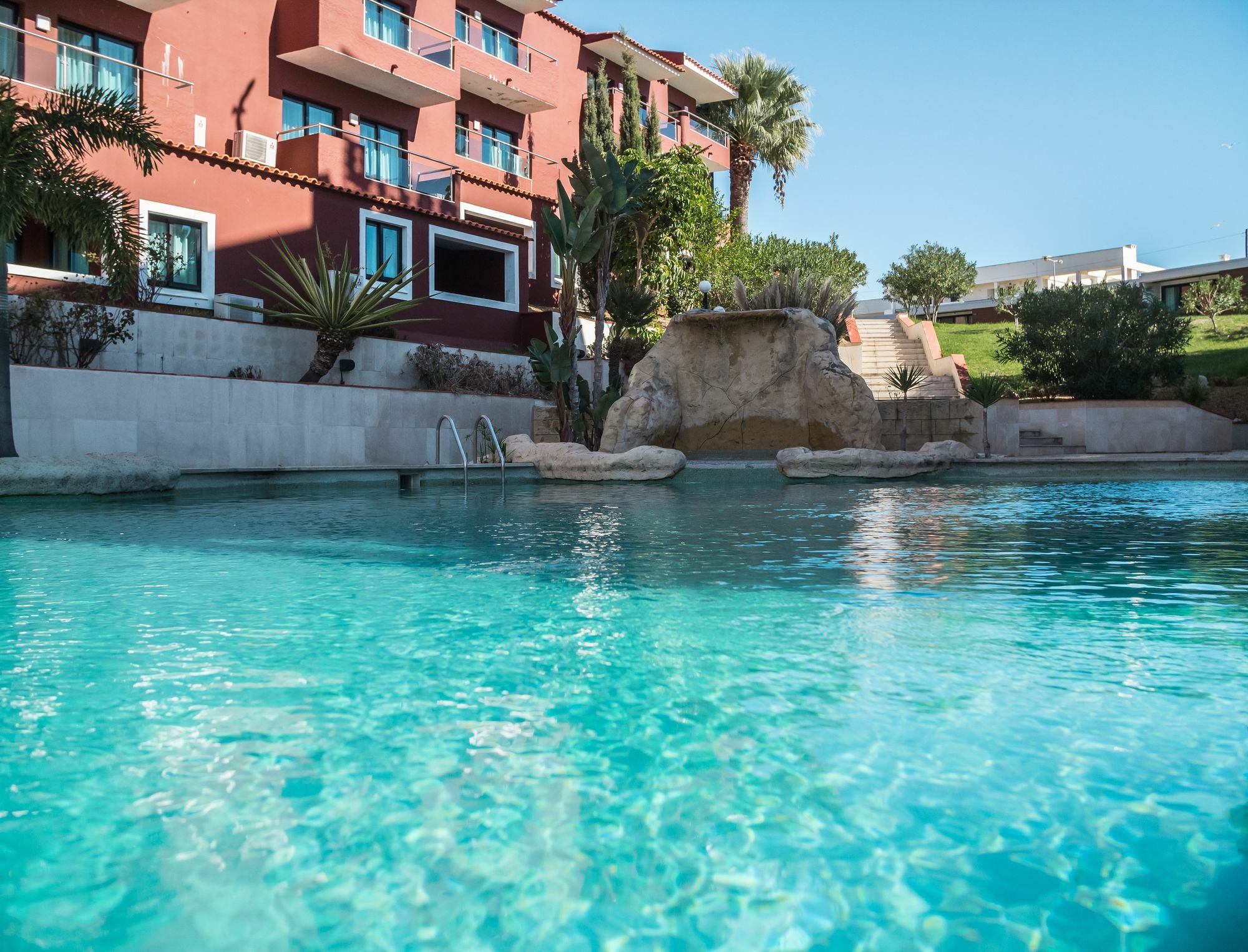 Topazio Vibe Beach Hotel & Apartments - Adults Friendly Албуфейра Екстериор снимка